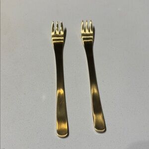 Gifts for Anyone🎁 NWT Elegant Gold Fork (Set of 2)